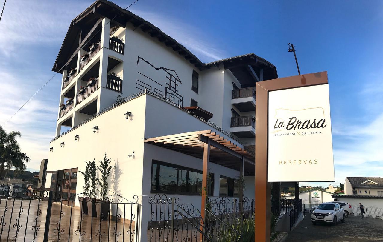 Hotel Dolomiti Caravaggio *